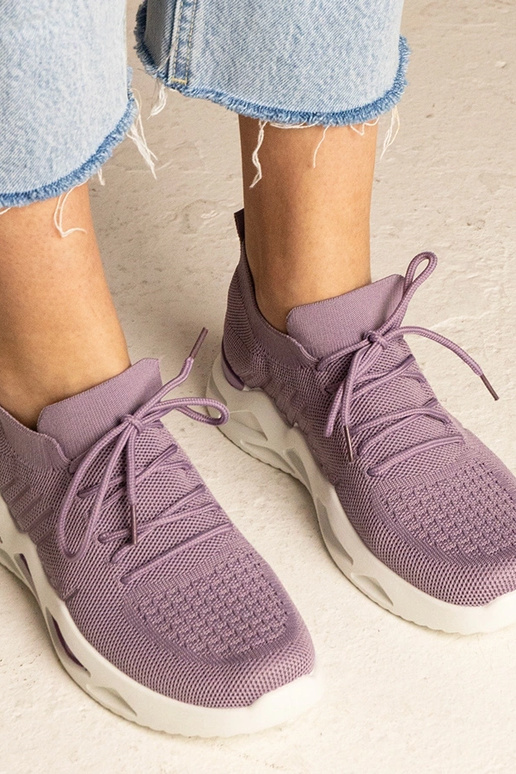 Lillad spordijalatsid sokk-tüüpi...