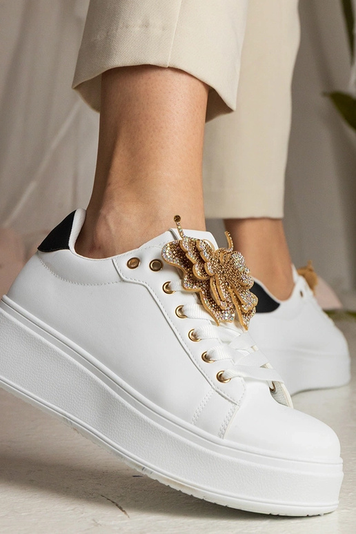 Kariba must-valged tossud liblikaga... Kariba must-valged tossud liblikaga...