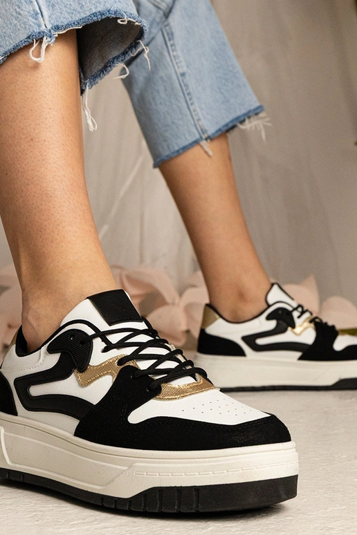 Seisha mustad naiste sportlikud tossud