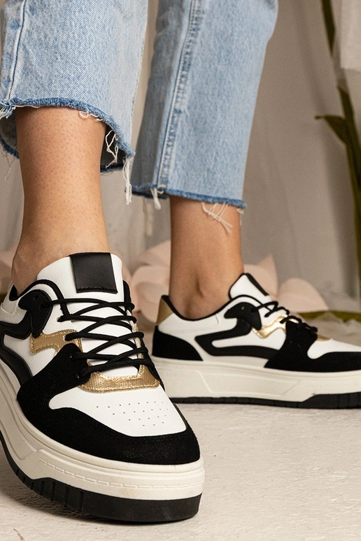 Seisha mustad naiste sportlikud tossud