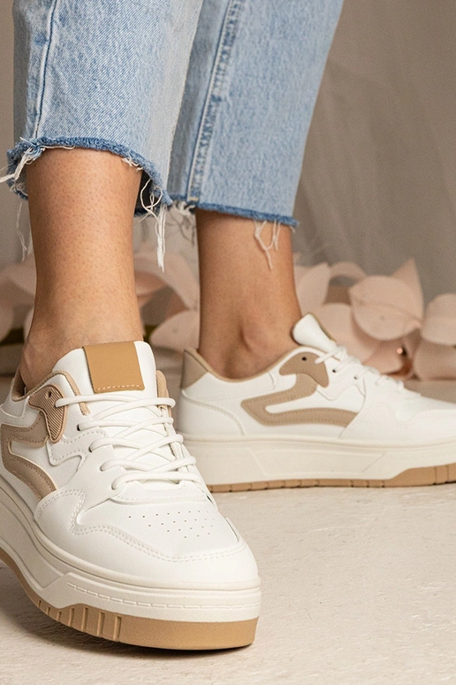 Seisha valged naiste sportlikud tossud