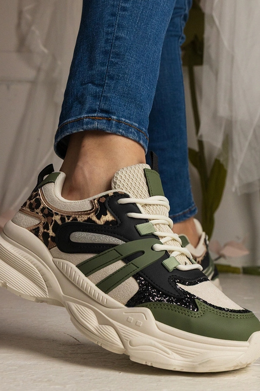 Maleda rohelised naiste sportlikud...