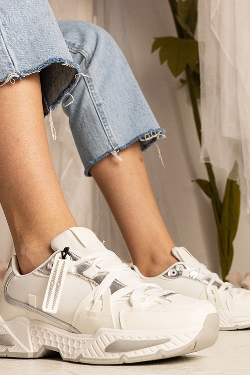 Balika valged naiste massiivsete...