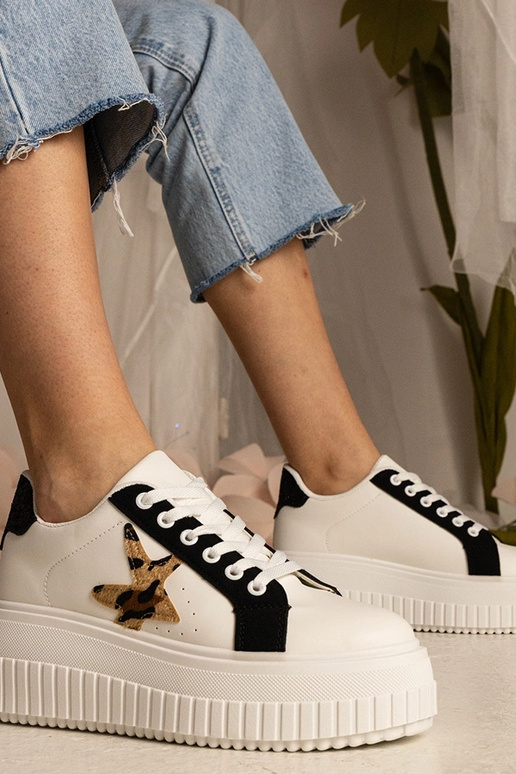 Taleda must-valged tossud sädeluse ja... Taleda must-valged tossud sädeluse ja...