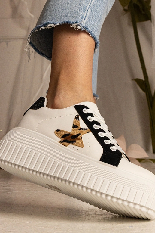 Taleda must-valged tossud sädeluse ja... Taleda must-valged tossud sädeluse ja...