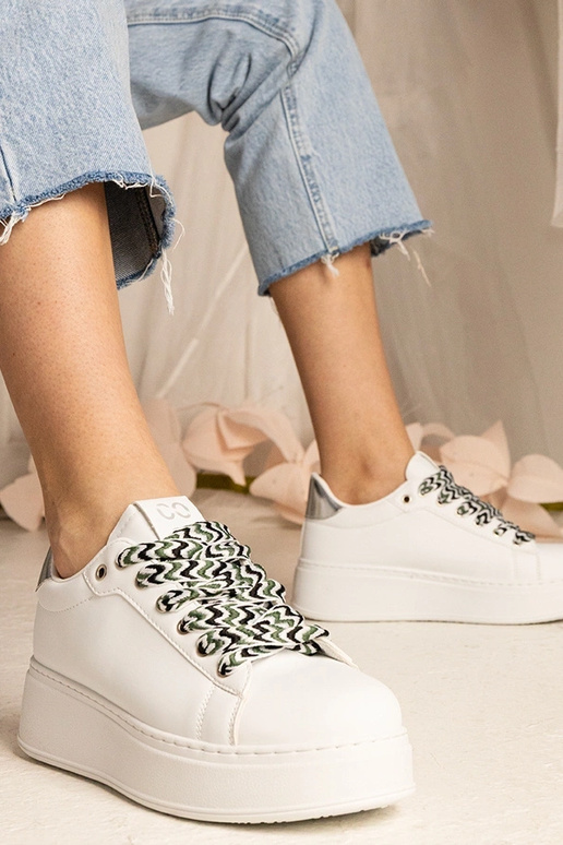 Kessa valged naiste tossud tugevate...