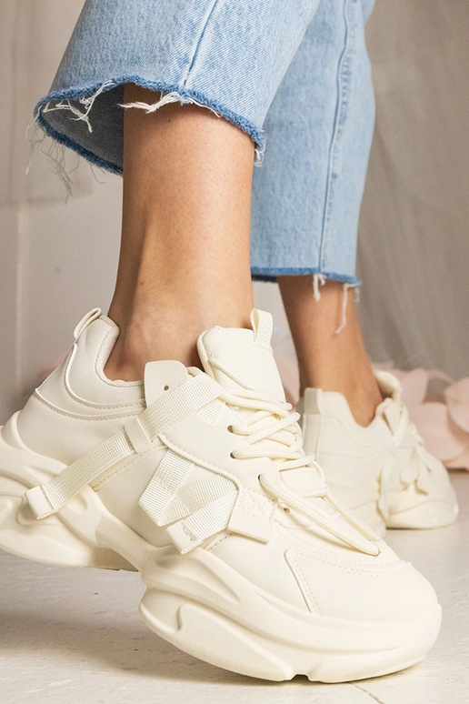 Bežšed naiste massiivsed...