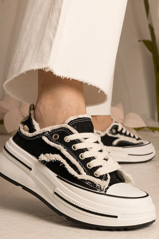 Mustad naiste kõrge tallaga ketsid...