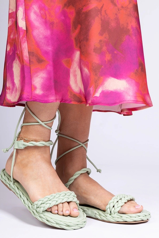 Rohelised punutud naiste sandaalid...