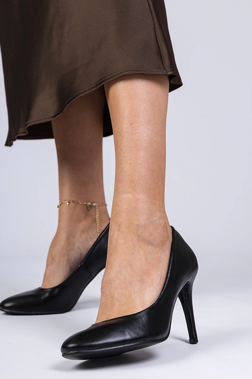 Mustad klassikalised naiste...