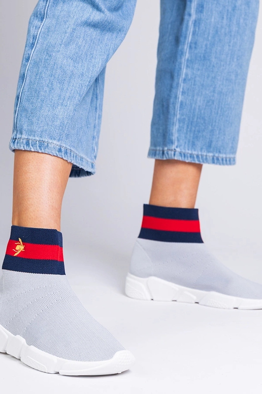 Hallid naiste sportlikud tossud... Hallid naiste sportlikud tossud...