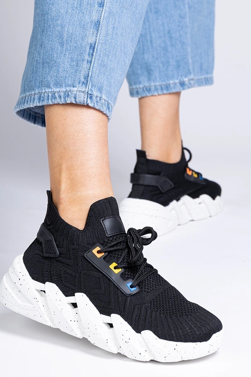 Mustad naiste sportlikud tossud paksu... Mustad naiste sportlikud tossud paksu...