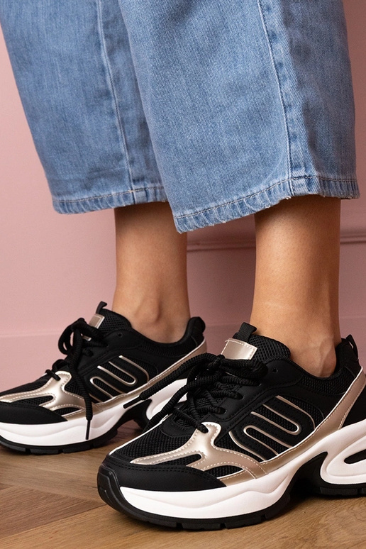 Mustad naiste spordijalatsid paksu... Mustad naiste spordijalatsid paksu...