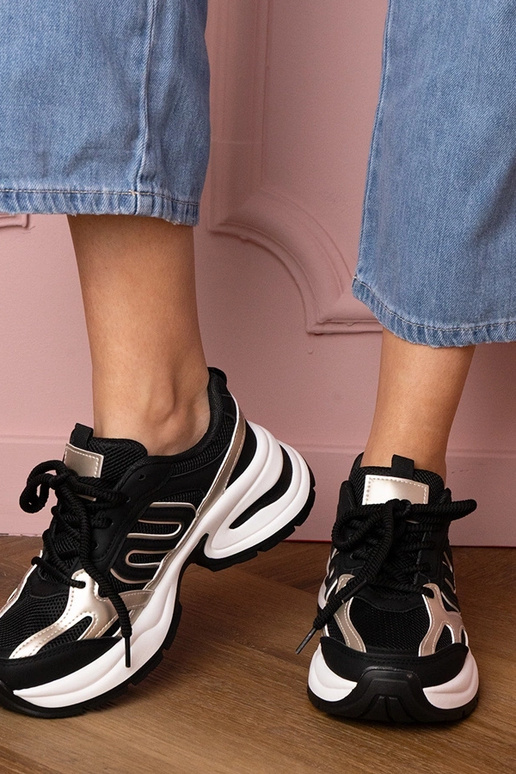 Mustad naiste spordijalatsid paksu... Mustad naiste spordijalatsid paksu...