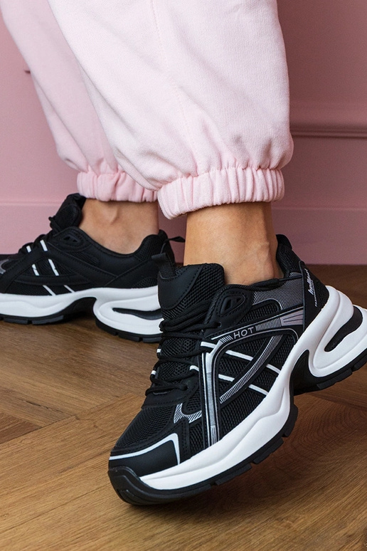 Mustad naiste spordijalatsid paksul... Mustad naiste spordijalatsid paksul...