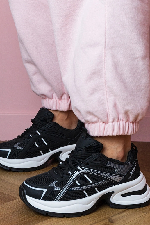 Mustad naiste spordijalatsid paksul... Mustad naiste spordijalatsid paksul...