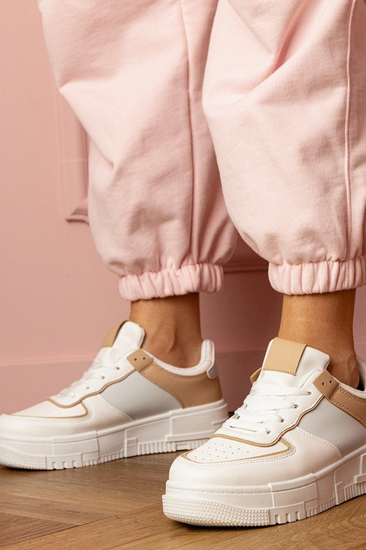 Valge-liivakarva naiste... Valge-liivakarva naiste...