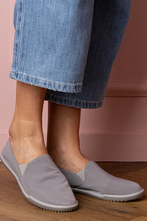 Kendi hallid naiste sussid Kendi hallid naiste sussid