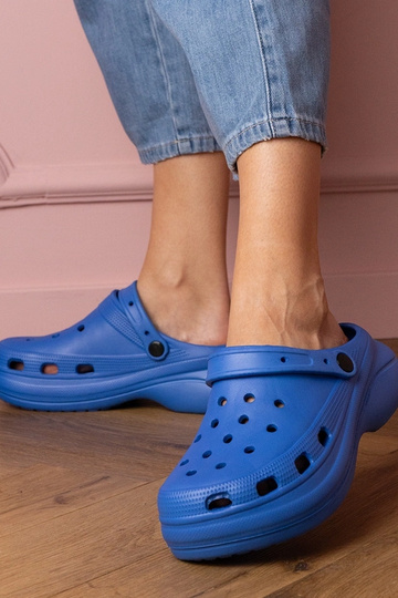 Kameris sinised naiste... 2