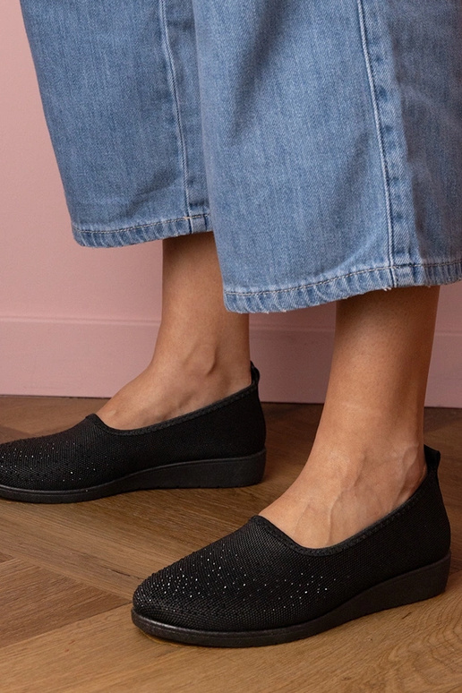 Mustad naiste spordisandaalid... Mustad naiste spordisandaalid...