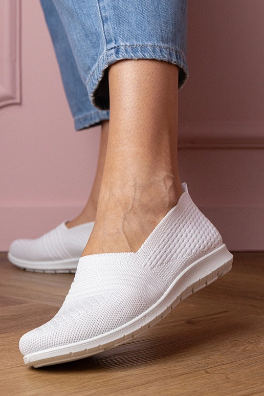 Valged naiste spordisandaalid Makana Valged naiste spordisandaalid Makana