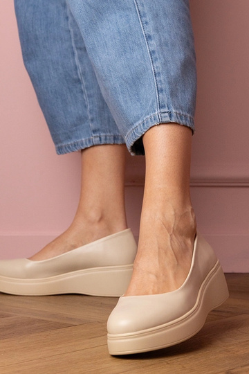 Kreemikad naiste poolsaapad... 2