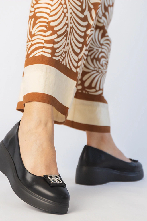 Mustad platvormi poolsaapad...