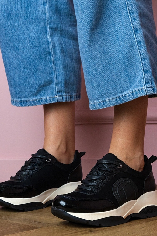 Mustad naiste spordijalatsid Wener Mustad naiste spordijalatsid Wener