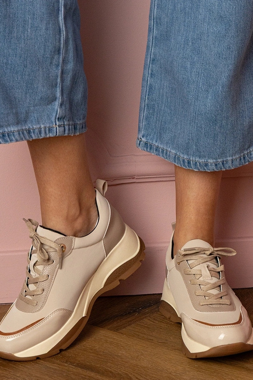 Kreemikad naiste spordijalatsid Wener Kreemikad naiste spordijalatsid Wener