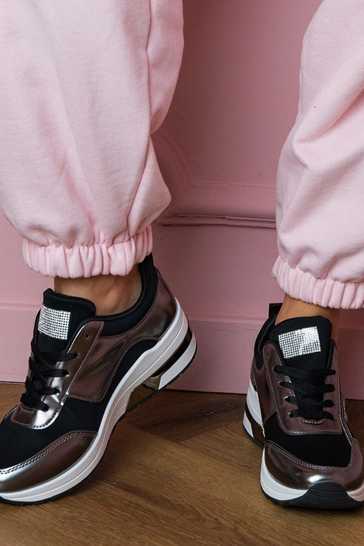 Mustad naiste spordijalatsid... Mustad naiste spordijalatsid...