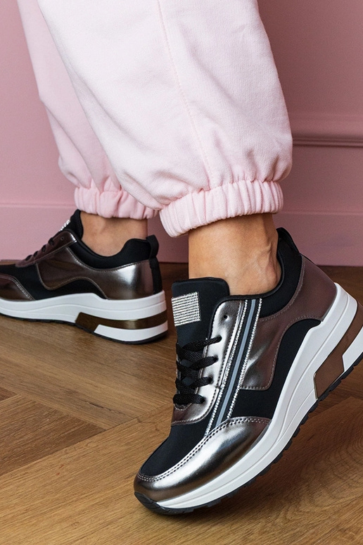 Mustad naiste spordijalatsid... Mustad naiste spordijalatsid...