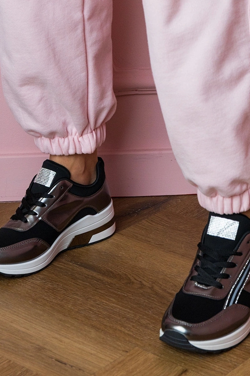 Mustad naiste spordijalatsid... Mustad naiste spordijalatsid...