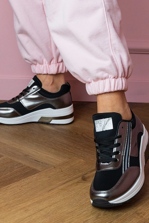 Mustad naiste spordijalatsid... Mustad naiste spordijalatsid...