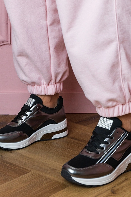 Mustad naiste spordijalatsid... Mustad naiste spordijalatsid...