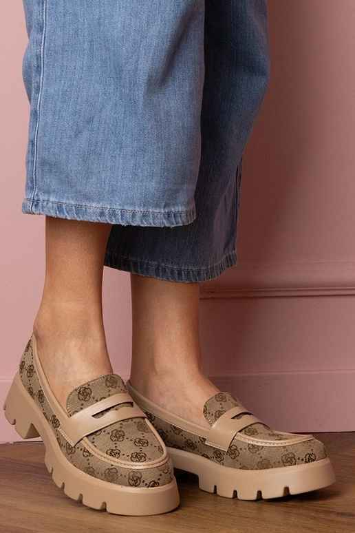 Pruunid naiste mokasiinid tikandiga...