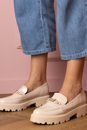 Kreemi värvi lakitud naiste...