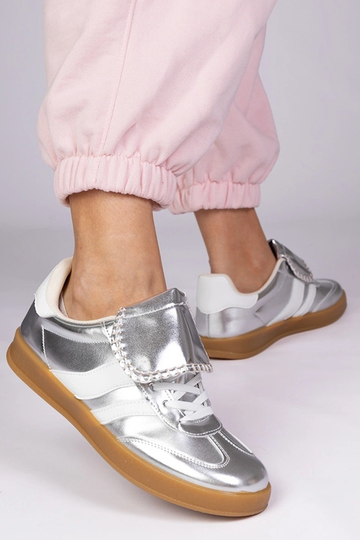 Hõbedased naiste spordijalatsid, „Lukka"