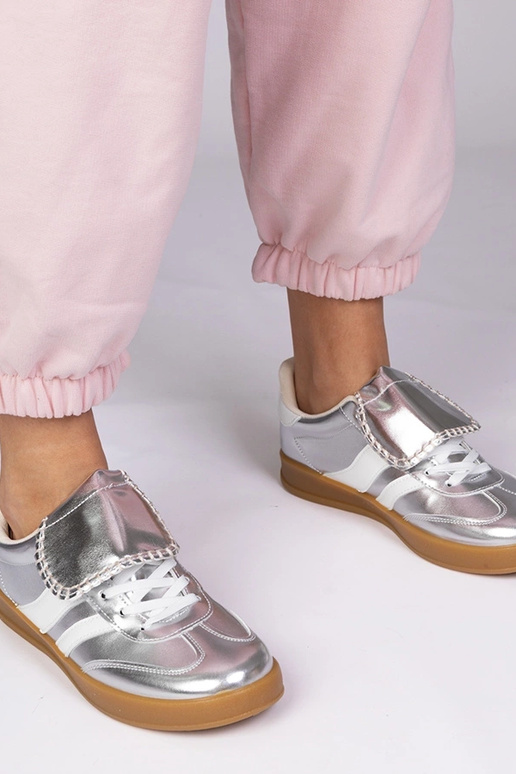 Hõbedased naiste spordijalatsid, „Lukka"