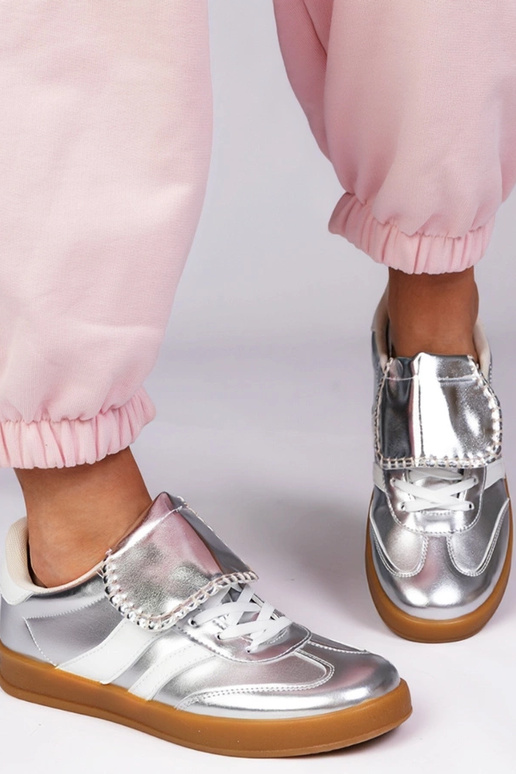 Hõbedased naiste spordijalatsid, „Lukka"