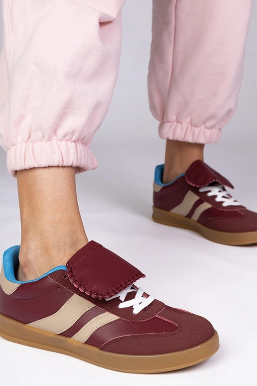 Kirsipunased naiste spordijalatsid,...