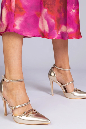 Kuldse sääre ümber... 2