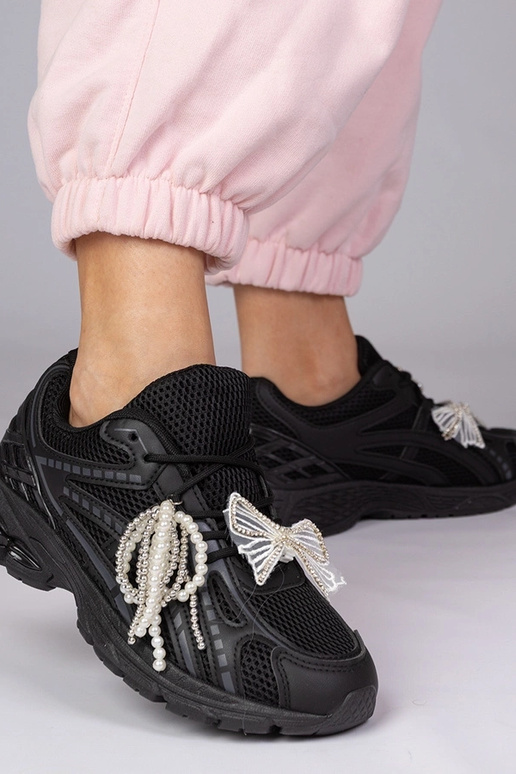 Mustad spordijalatsid eemaldatavate...