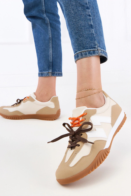 Liivakarva spordijalatsid värviliste...