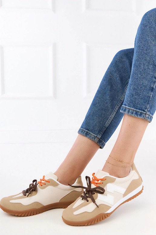 Liivakarva spordijalatsid värviliste...