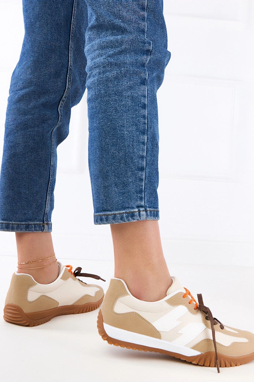 Liivakarva spordijalatsid värviliste...