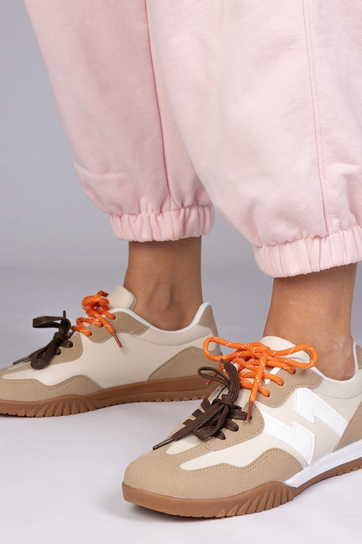 Liivakarva spordijalatsid värviliste...