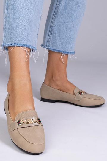 Pruunid mati mokasiinid...