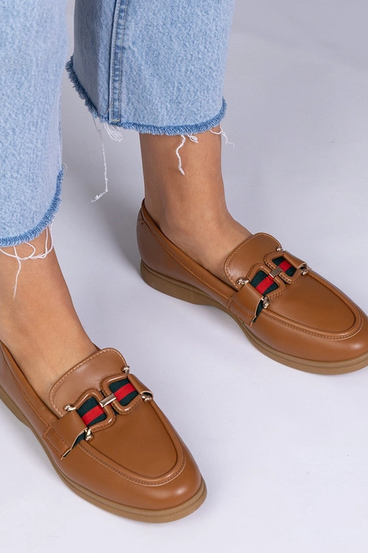 Kreemjas värvi mokasiinid kunstnahast...