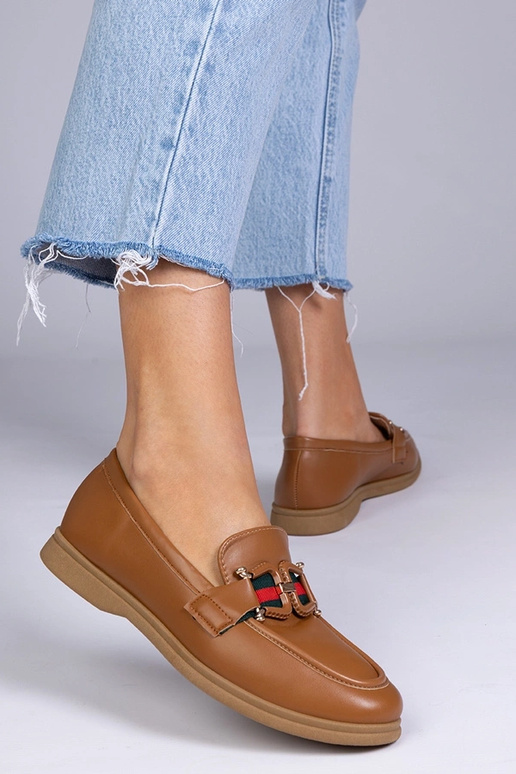 Kreemjas värvi mokasiinid kunstnahast...