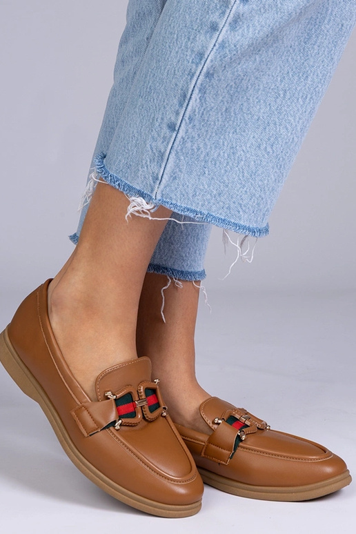 Kreemjas värvi mokasiinid kunstnahast...